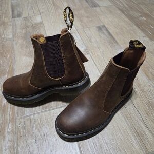 Dr. Martens 2976 SR Chelsea Ambassador Boots Slip On Men 7 Women 8 Cashew